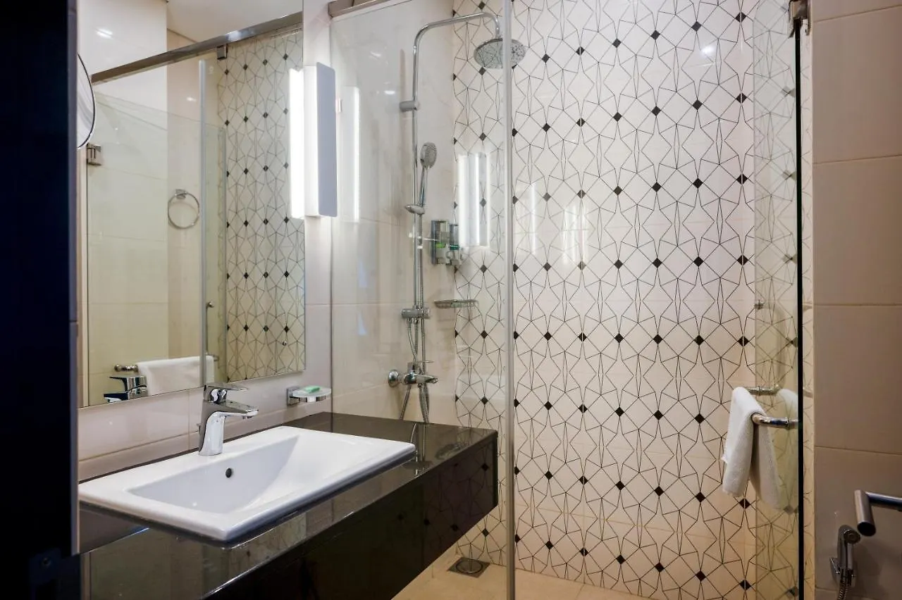 Orion City Hotel Colombo 4*,