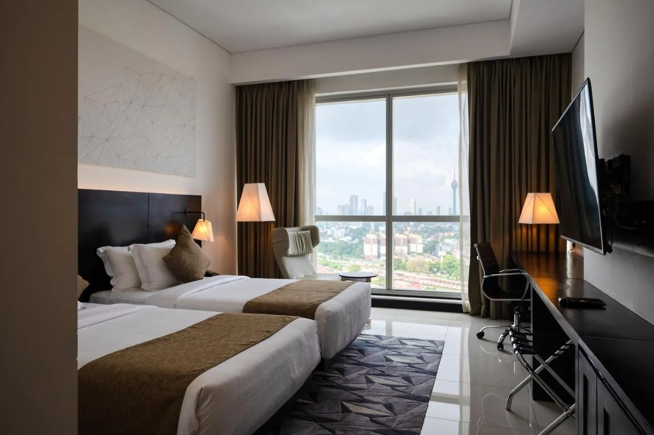 Orion City Hotel Colombo 4*,